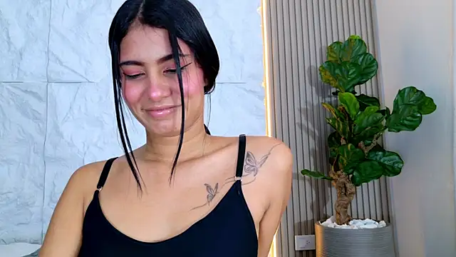 LaurenRodriiguez online show from 22, 7, 2026