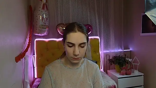 Snapshot of NikaStark_ chatting on 5, 3, 2025 NikaStark online show from 5, 3, 2025