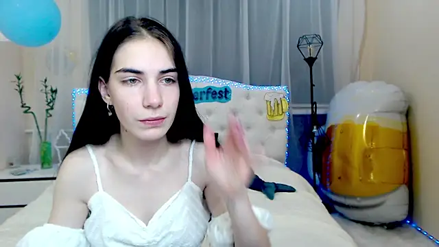 Snapshot of NikaStark_ chatting on 8, 10, 2025 NikaStark online show from 8, 10, 2025