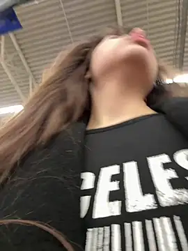 pantyless online show from 22, 10, 2025