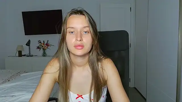 Submissive love online show from 19, 10, 2025