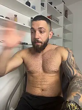 LoveIsBlind  online show from 23, 9, 2025