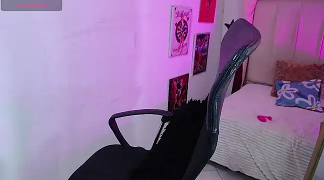 Snapshot of kleo_princess18 chatting on 18, 3, 2025 kleo princess18 online show from 18, 3, 2025