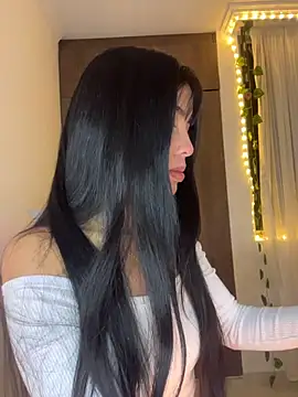 lina pink online show from 8, 2, 2026