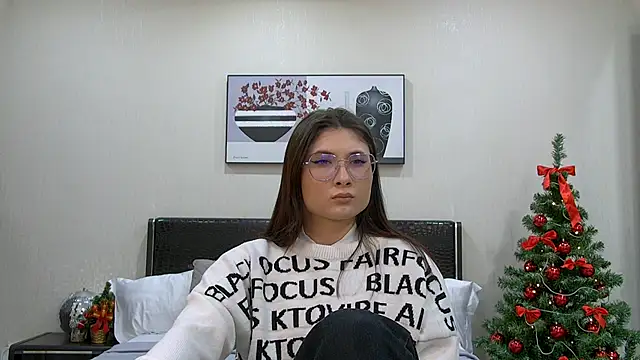Snapshot of MonicaThompson chatting on 23, 12, 2024 MonicaThompson online show from 23, 12, 2024