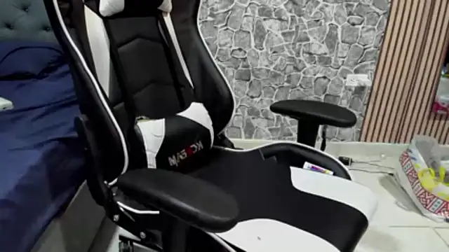 Snapshot of chriss_jones1 chatting on 7, 2, 2026 chriss jones1 online show from 7, 2, 2026