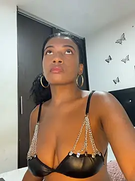 Snapshot of KriisvanyLeroy chatting on 18, 3, 2025 KriisvanyLeroy online show from 18, 3, 2025
