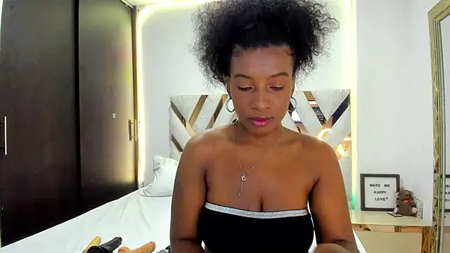 Snapshot of KriisvanyLeroy chatting on 24, 9, 2025 KriisvanyLeroy online show from 24, 9, 2025