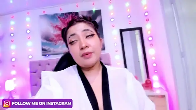 Emma monserrat online show from 23, 1, 2025