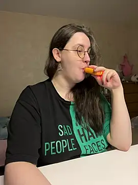 Snapshot of hungry1bunny chatting on 23, 6, 2026 hungry1bunny online show from 23, 6, 2026