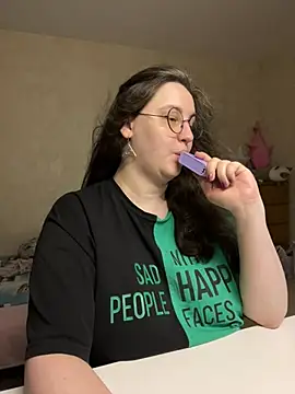 Snapshot of hungry1bunny chatting on 28, 6, 2026 hungry1bunny online show from 28, 6, 2026