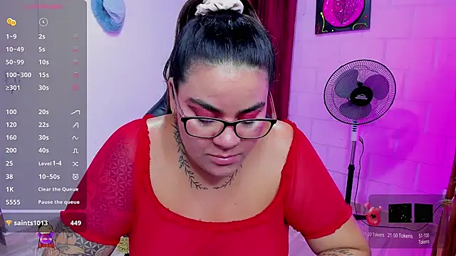 Snapshot of Sharon_hils chatting on 22, 12, 2024 Sharon hils online show from 22, 12, 2024