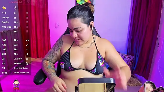 Snapshot of Sharon_hils chatting on 13, 1, 2025 Sharon hils online show from 13, 1, 2025