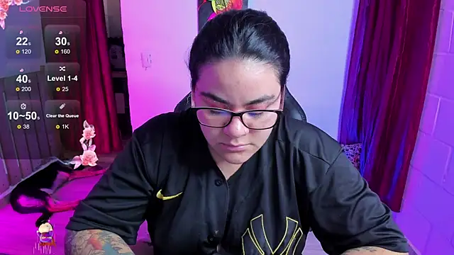 Snapshot of Sharon_hils chatting on 24, 1, 2025 Sharon hils online show from 24, 1, 2025