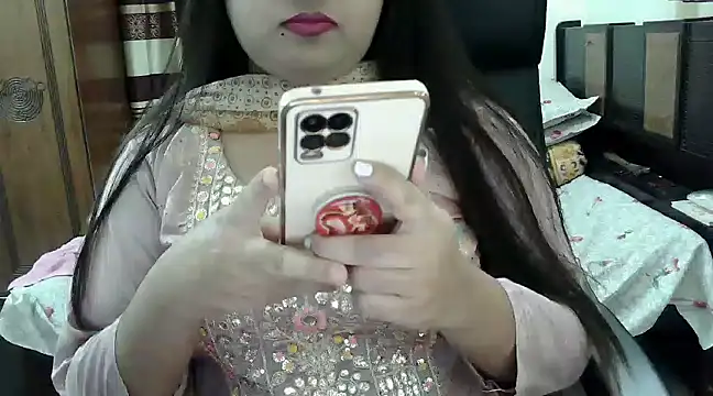SweetGirlRani143 online show from 1, 1, 2025