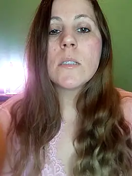 Snapshot of SofiEstevez chatting on 8, 10, 2025 SofiEstevez online show from 8, 10, 2025