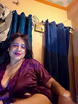 Hot Queen77 online show from 7, 3, 2026