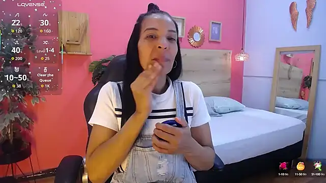 Snapshot of scarlet-foox chatting on 19, 9, 2025 scarlet-foox online show from 19, 9, 2025