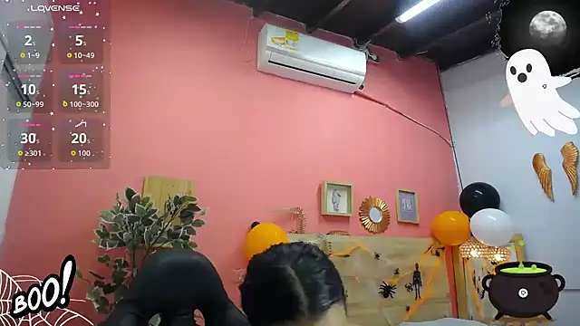 Snapshot of scarlet-foox chatting on 26, 10, 2025 scarlet-foox online show from 26, 10, 2025