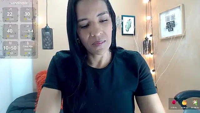 Snapshot of scarlet-foox chatting on 28, 10, 2025 scarlet-foox online show from 28, 10, 2025