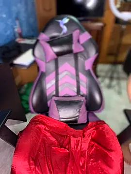 Snapshot of DulceMiia_ chatting on 10, 11, 2025 DulceMiia online show from 10, 11, 2025