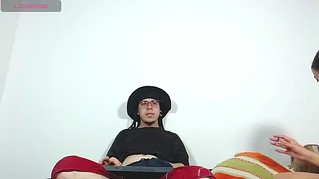 Snapshot of Hot_Teens69 chatting on 28, 12, 2024 Hot Teens69 online show from 28, 12, 2024