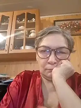 Snapshot of IrinaSweet54 chatting on 5, 1, 2025 IrinaSweet54 online show from 5, 1, 2025