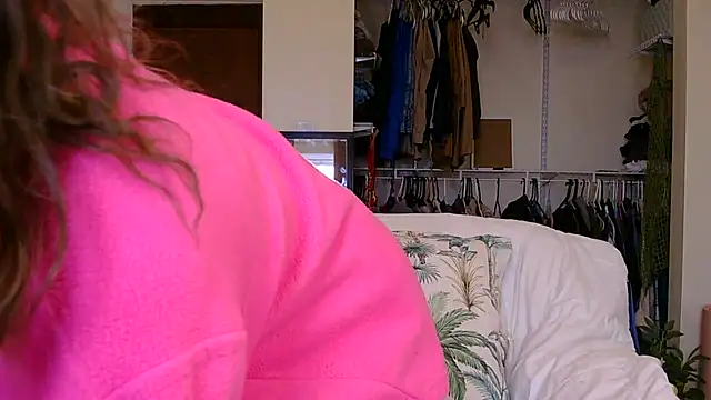 Sexyhottpunani online show from 17, 4, 2026