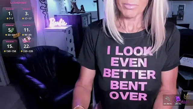 Snapshot of VelvetBarbie chatting on 26, 4, 2026 VelvetBarbie online show from 26, 4, 2026