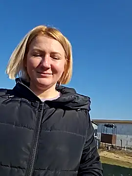 Snapshot of -Schweppes- chatting on 24, 2, 2025 -Schweppes- online show from 24, 2, 2025