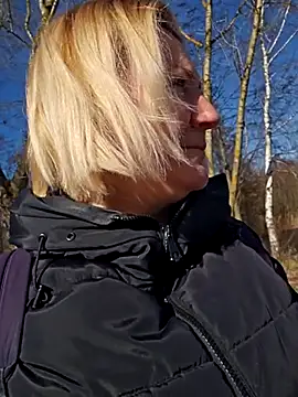 Snapshot of -Schweppes- chatting on 6, 3, 2025 -Schweppes- online show from 6, 3, 2025