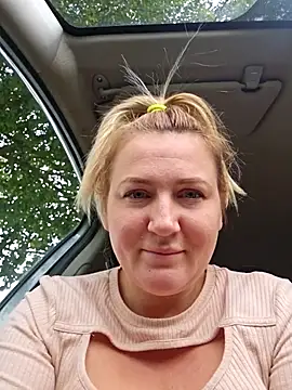 Snapshot of -Schweppes- chatting on 3, 10, 2025 -Schweppes- online show from 3, 10, 2025