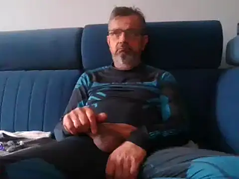 axecoman60 online show from 21, 1, 2025