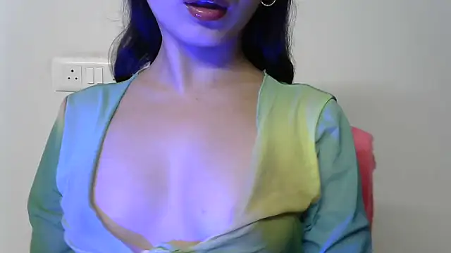 amrita2210 online show from 4, 10, 2025