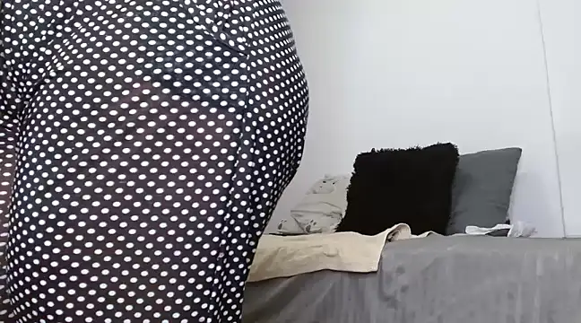 scarlett  morgan online show from 5, 3, 2025