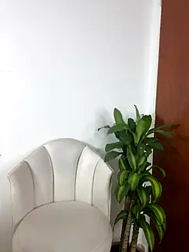 littlemelodi18 online show from 27, 9, 2025