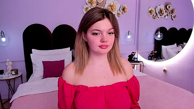 ZaraBloom online show from 3, 3, 2025