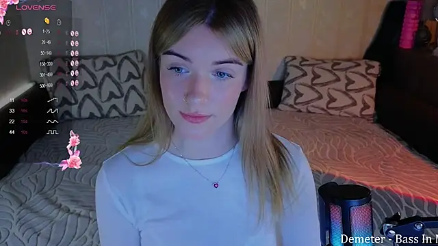 Snapshot of SpiceJessy chatting on 22, 3, 2025 SpiceJessy online show from 22, 3, 2025