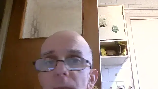 Snapshot of mariusica1@xh chatting on 25, 6, 2026 mariusica1xh online show from 25, 6, 2026