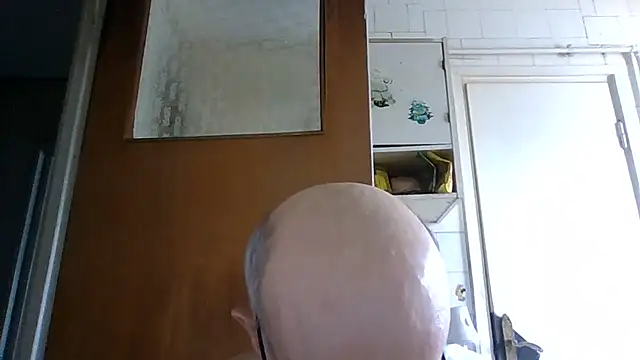 Snapshot of mariusica1@xh chatting on 3, 7, 2026 mariusica1xh online show from 3, 7, 2026