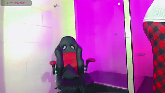 nicol gill  online show from 20, 2, 2025