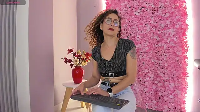 Snapshot of Angela_donnato chatting on 11, 1, 2025 Angela donnato online show from 11, 1, 2025