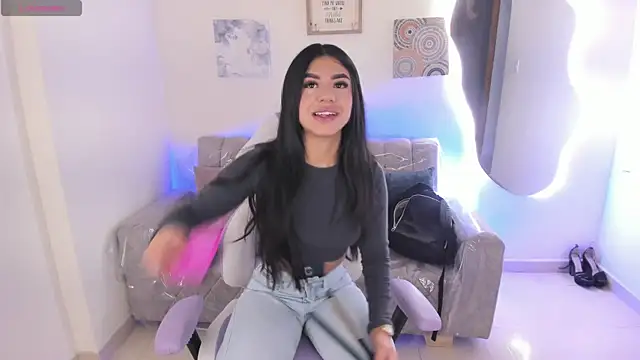 Charlotte cowell sub1  online show from 2, 12, 2025