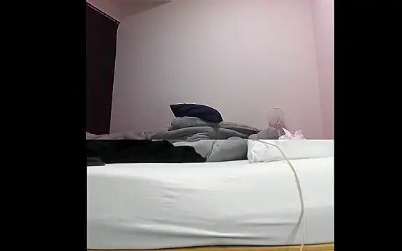 whitebriefboy online show from 17, 2, 2026