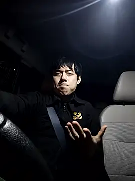 whitebriefboy online show from 22, 3, 2026