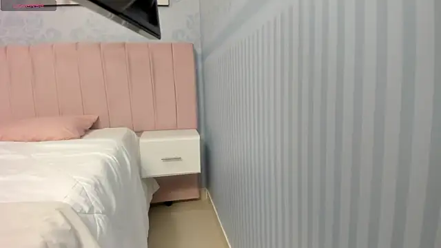 Snapshot of Annie_Cute18_ chatting on 6, 3, 2025 Annie Cute18 online show from 6, 3, 2025