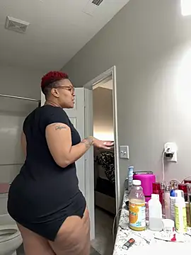 Snapshot of SexyHoneyRedd chatting on 22, 12, 2024 SexyHoneyRedd online show from 22, 12, 2024