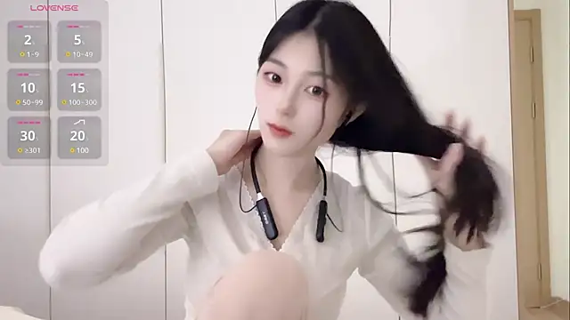 Snapshot of Sweet-Angel999 chatting on 2, 1, 2025 Sweet-Angel999 online show from 2, 1, 2025