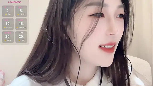 Snapshot of Sweet-Angel999 chatting on 15, 1, 2025 Sweet-Angel999 online show from 15, 1, 2025