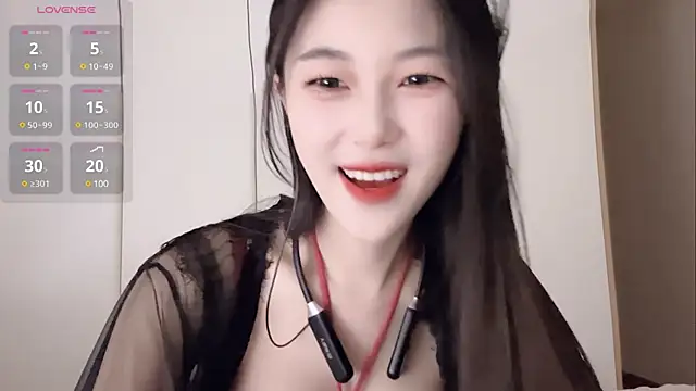 Snapshot of Sweet-Angel999 chatting on 1, 2, 2025 Sweet-Angel999 online show from 1, 2, 2025